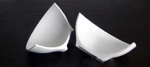 bát vỡ bat vo
