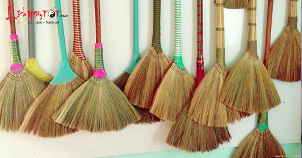 Vị trí đặt chổi quét nhà chuẩn phong thủy để không làm bay tài lộc