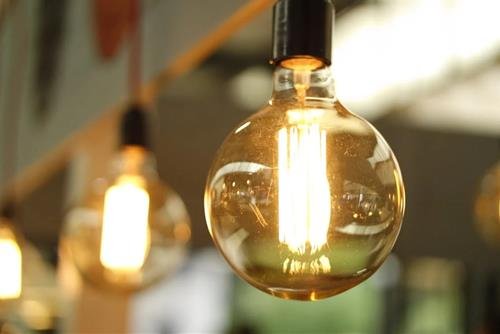 Sử dụng đèn vàng trong phong thủy