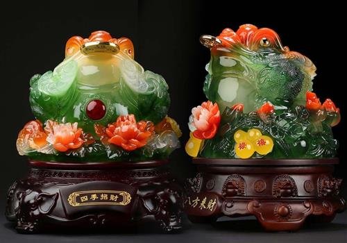 Cóc thiềm thừ bàn thờ thần tài
