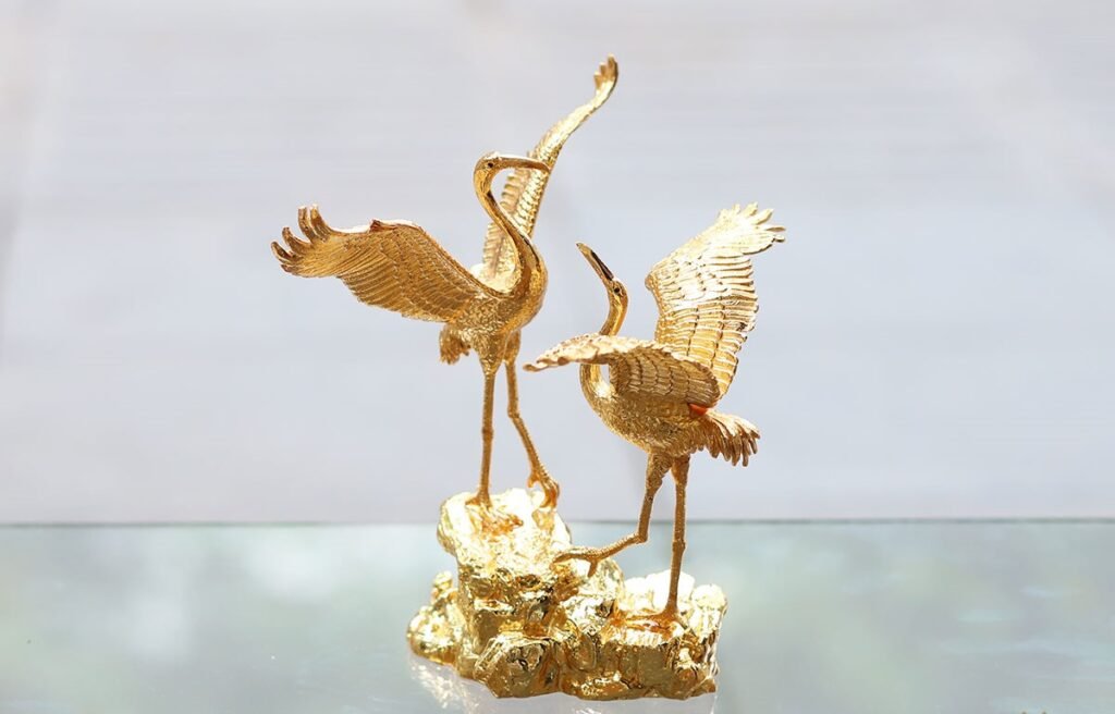 Hạc phong thủy: Ý nghĩa biểu tượng và cách bài trí cầu trường thọ
