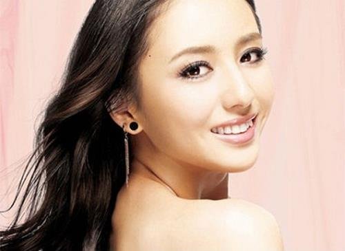 nốt ruồi ở dái tai