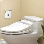 Chuyện oái oăm khi thầy phong thủy phán lắp bồn cầu ngược