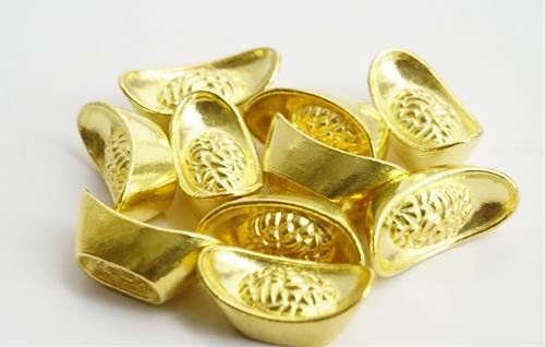Thỏi vàng bàn thờ thần tài