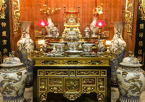 Hướng bàn thờ hợp tuổi cho 12 con giáp giúp gia đạo hưng thịnh